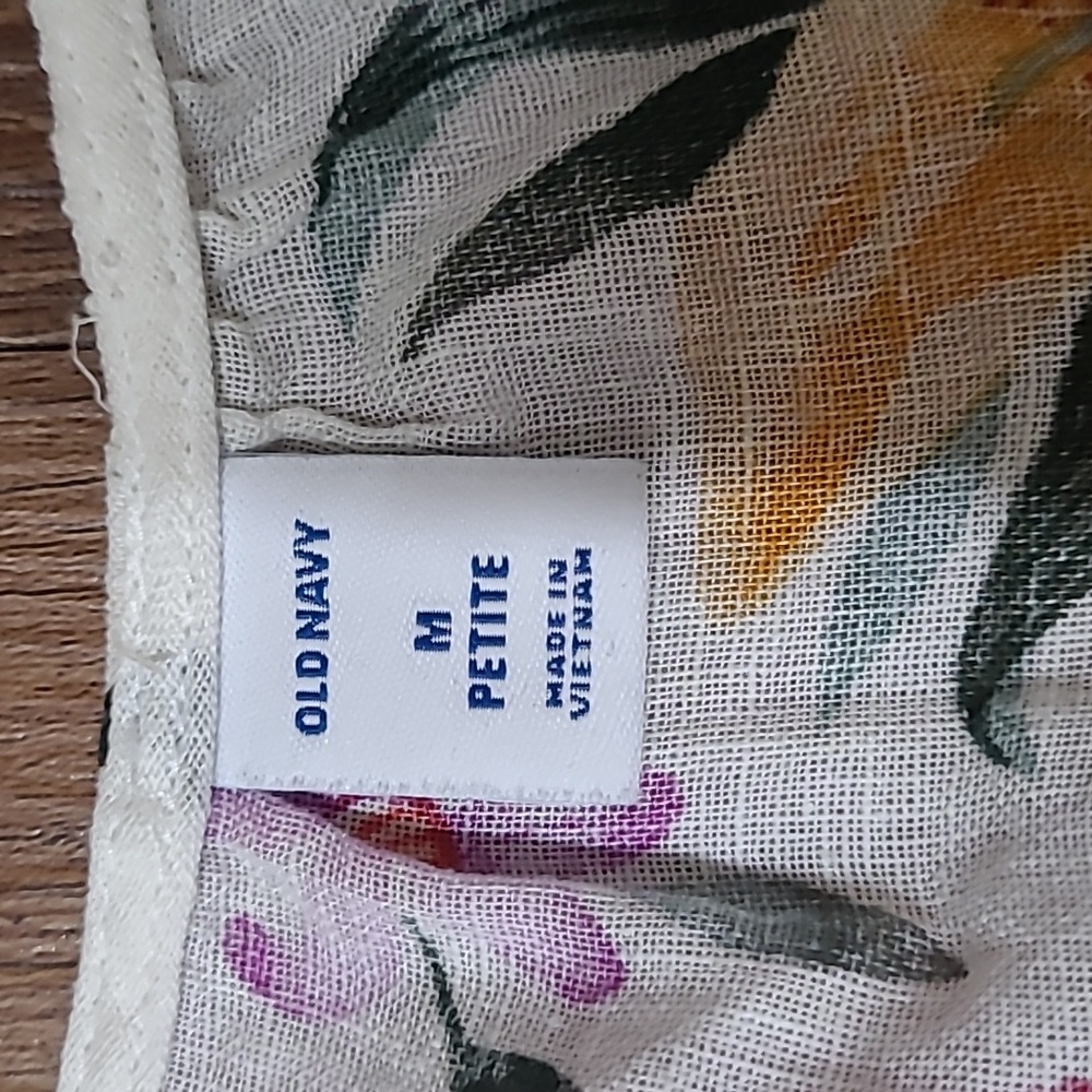 Old Navy White and Pink Flutter Sleeve Wrap Blouse used good‎ condition - Picture 2 of 5